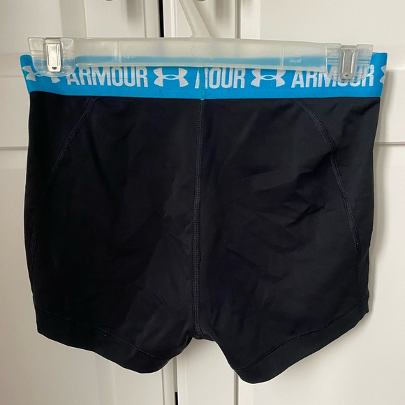 Under armour shorts - Picture 2 of 2